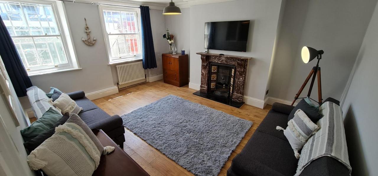 Diamond Harbour - Whole Huge Apartment - Wifi - Beach - Ramsgate Town Exteriör bild