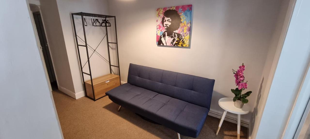 Diamond Harbour - Whole Huge Apartment - Wifi - Beach - Ramsgate Town Exteriör bild